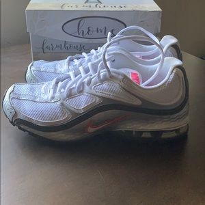 Nike Reax Running Shoes